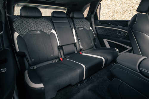 Καθαρό εσωτερικό ταξί με κλιματισμό